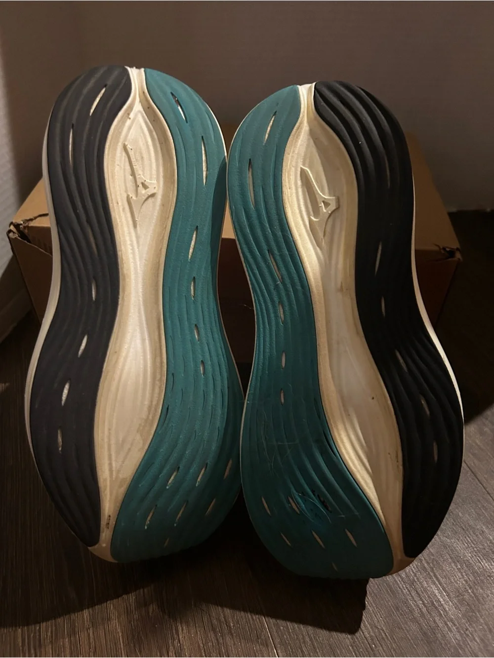 Mizuno breathable knit